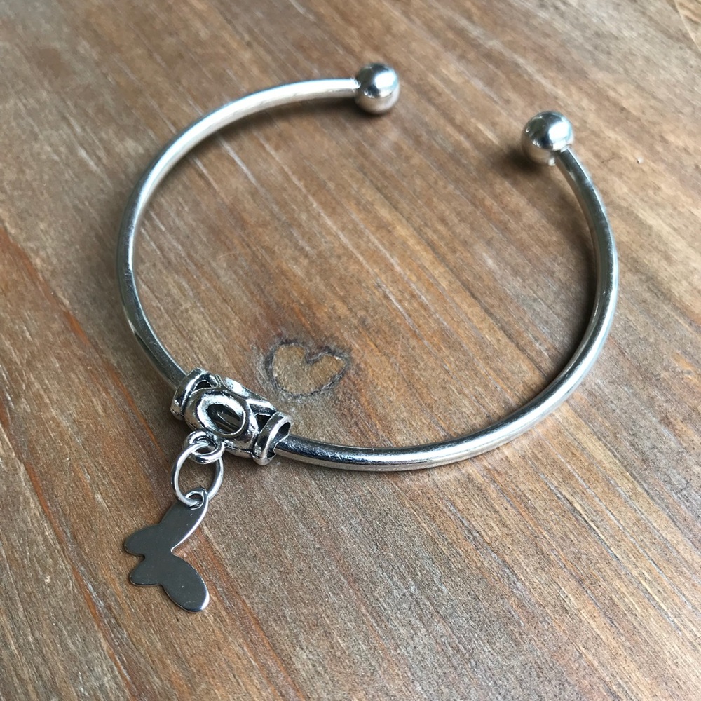 Butterfly 🦋 charm bangle - Picture 3 of 8